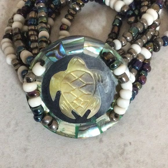 Multi strand bead stretch bracelet with abalone turtle faceplate - Picture 5 of 8